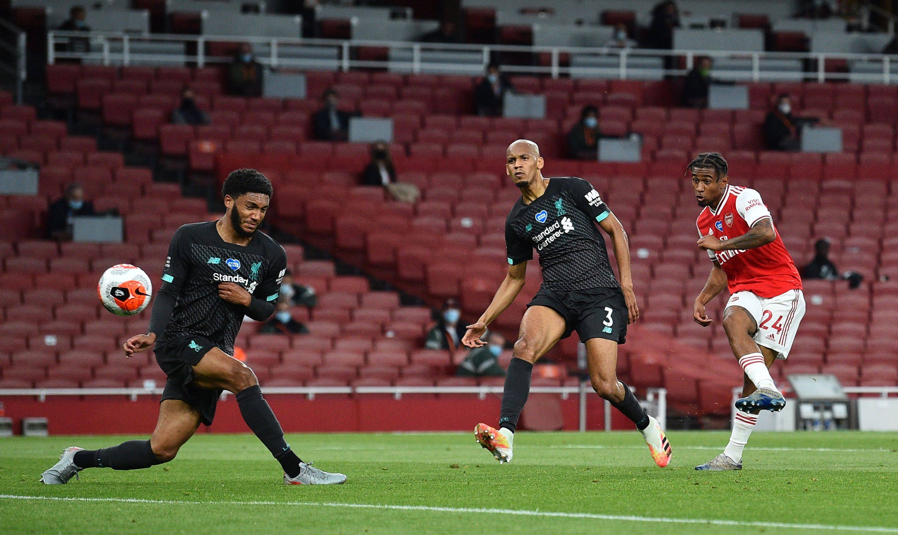 同时保留在 同时保留在