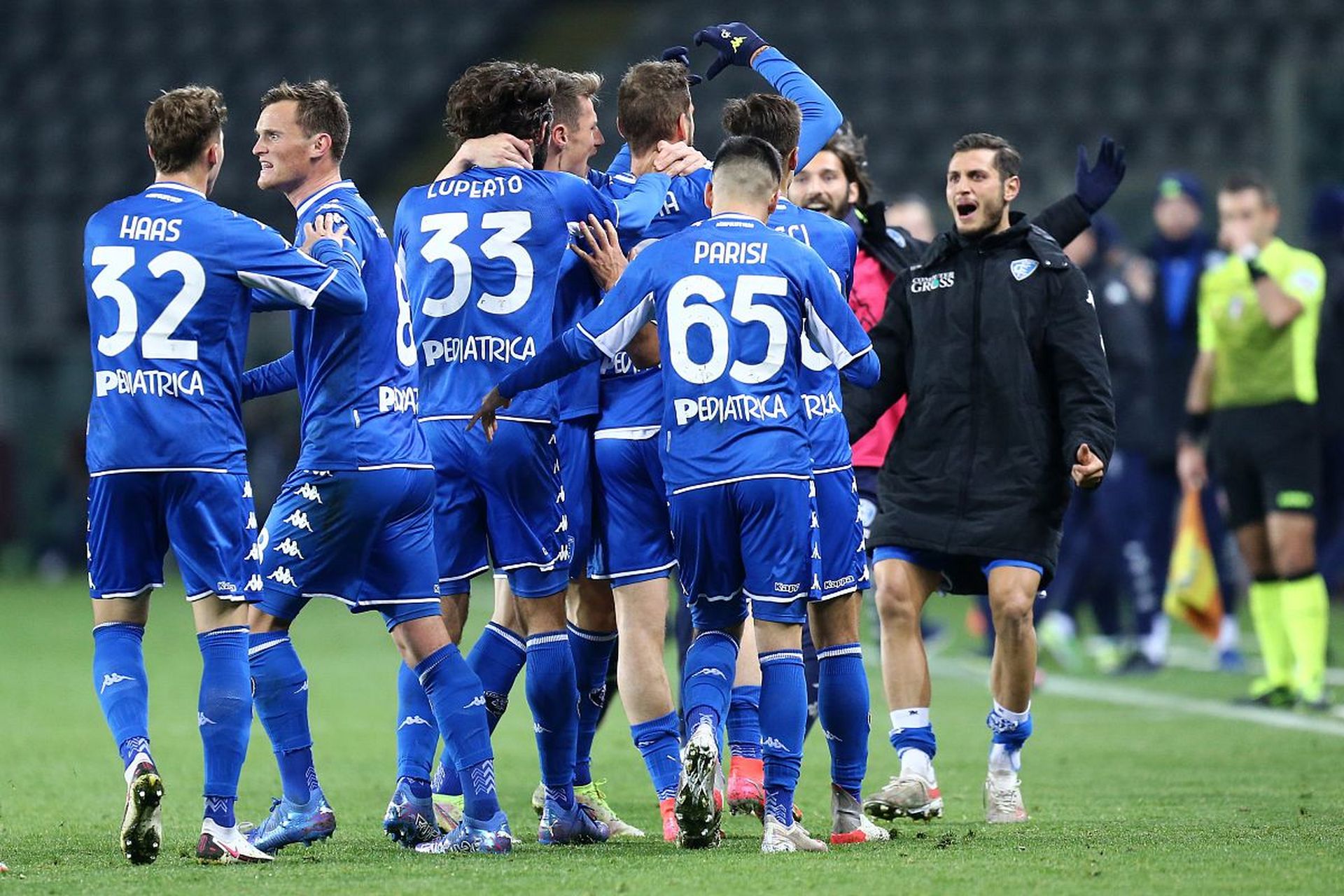 位在欧洲足 位在欧洲足