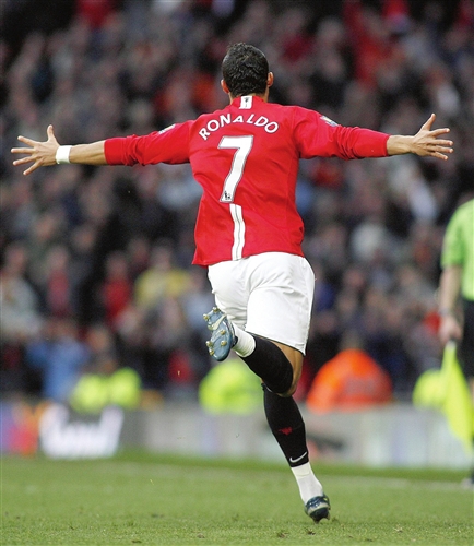 在足球比赛 在足球比赛